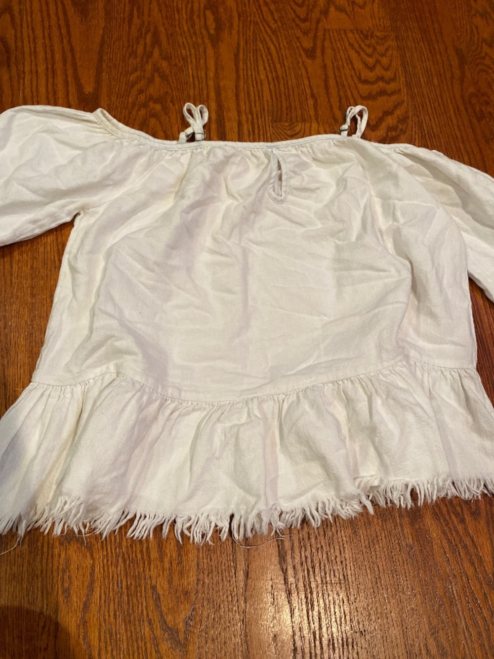 BlankNYC WHITE FRAYED TOP